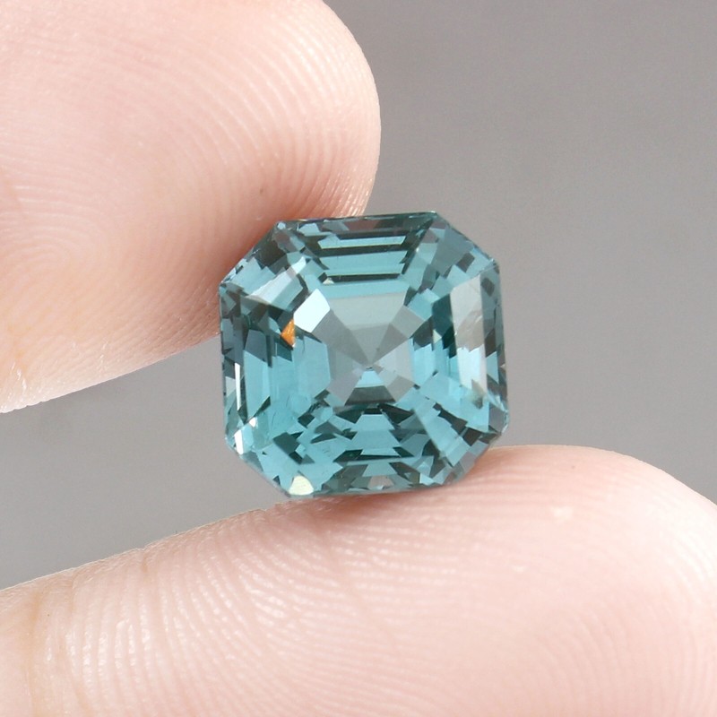 Natural Flawless Ceylon Fancy Green Spinel 10×10 MM Asscher Cut Loose Gemstone