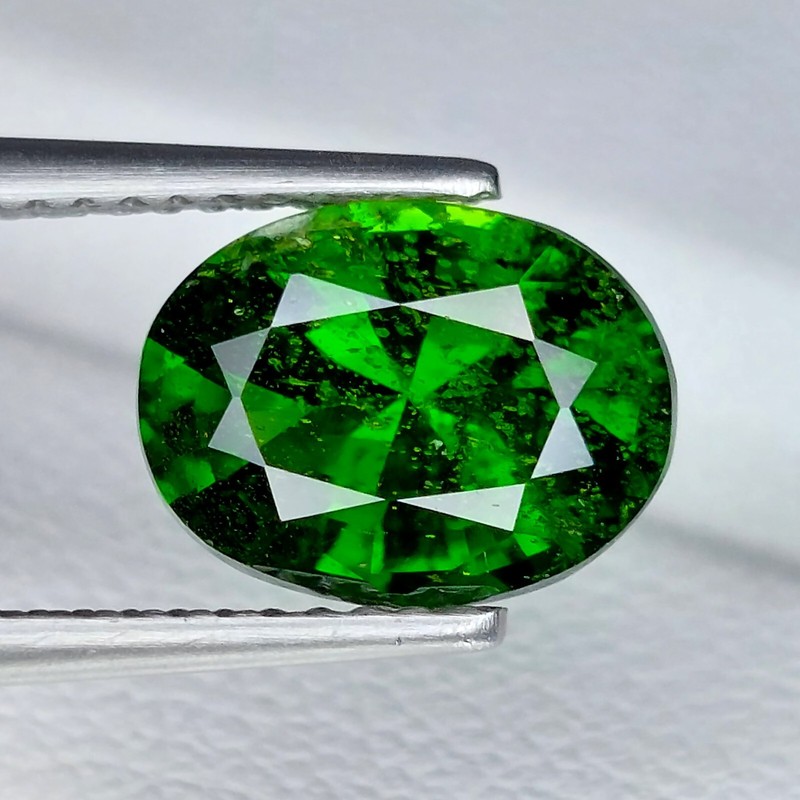 3.45Cts AMAZING OVAL SHAPE NATURAL CHROME DIOPSIDE LOOSE GEMSTONE