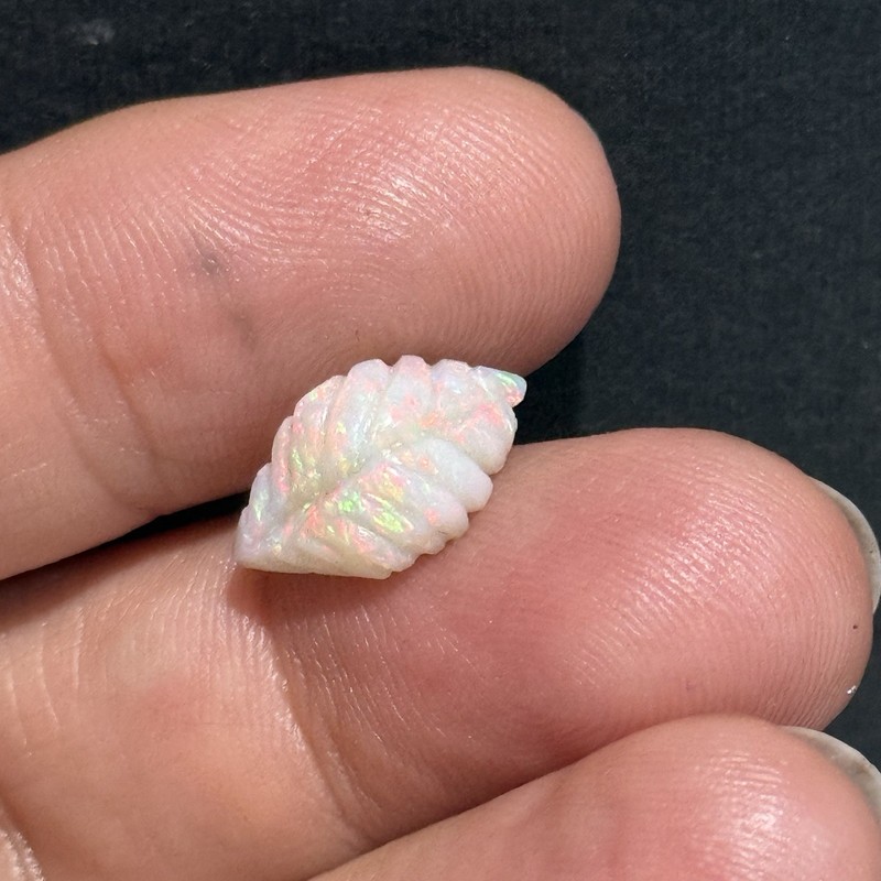 3.5ct 13x8x7mm Carved Leaf Colorful Coober Pedy Australian Opal Gemstone gallery