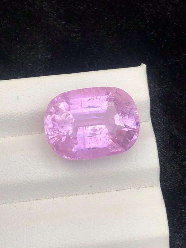 32.20 Carats Pink Kunzite Loose Gemstone From Afghanistan