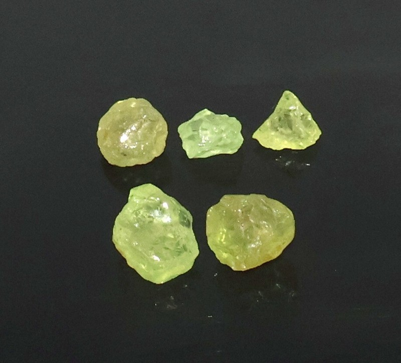 Natural Greenish Mali Garnet Rough Loose Gemstone Lot 27.95 Cts 7 mm to 10 mm gallery