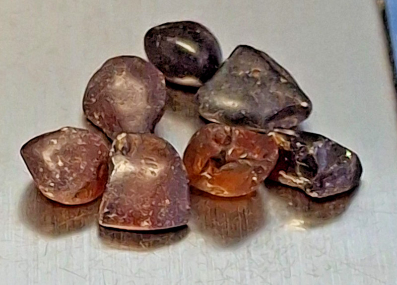 Australian Faceting Rough 95%+ Clean - Facet Zircon ...21.1 carat gallery