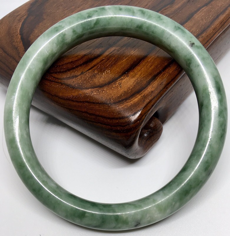 ESTATE GORGEOUS MOTTLED GREENS JADEITE JADE ‘A’ GUARANTEED BANGLE 62mm BRACELET gallery
