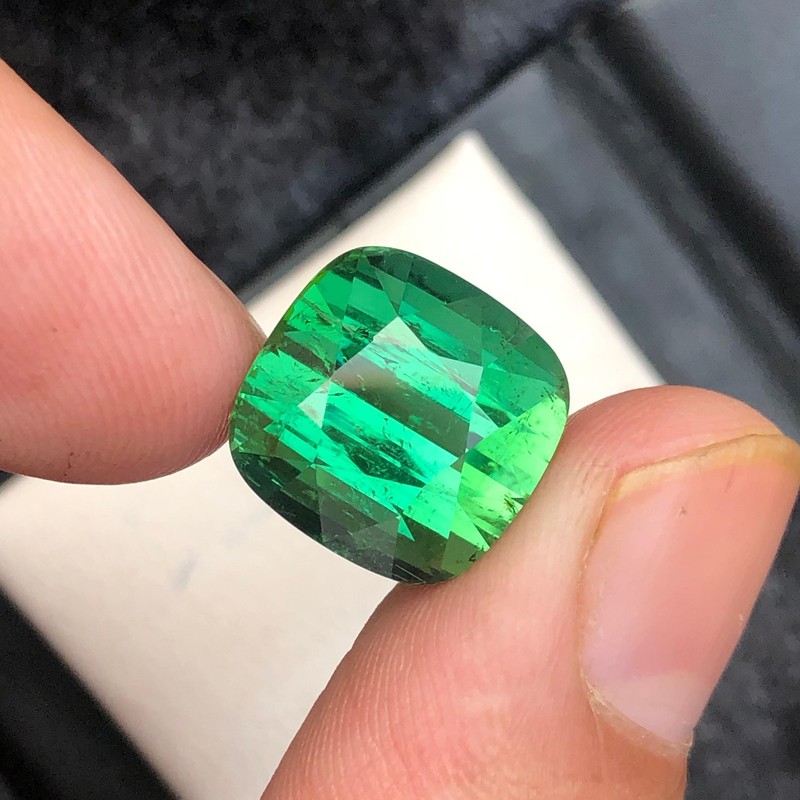 14 Ct Natural Bluish Green Color Slightly included tourmaline origin Afghanistan gallery
