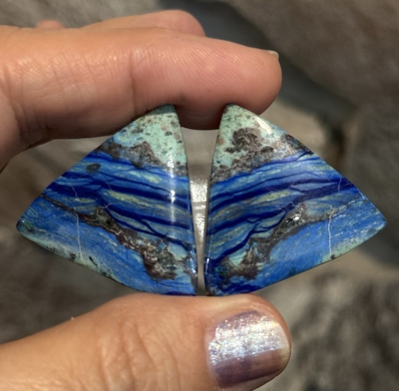 56ct 29.7×28.3×4.5mm Pair Large Green Blue Azurite Triangle Cabochon Gemstones