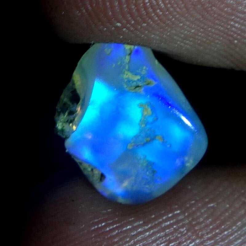 Play Of Color Ethiopian Opal Fire Rough Selectite Polished Rough Using Ring Q040