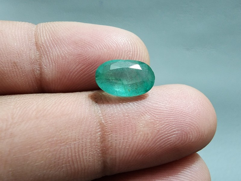 Beauteous Top Zambian Green Emerald 3.15 Crt Faceted Oval Shape Loose Gemstone gallery