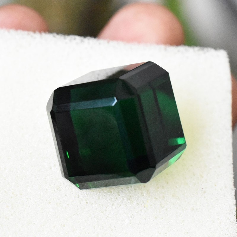AA+ CERTIFIED Green Emerald 18x18mm Cube Shape LAB-CREATED Loose Gemstone gallery