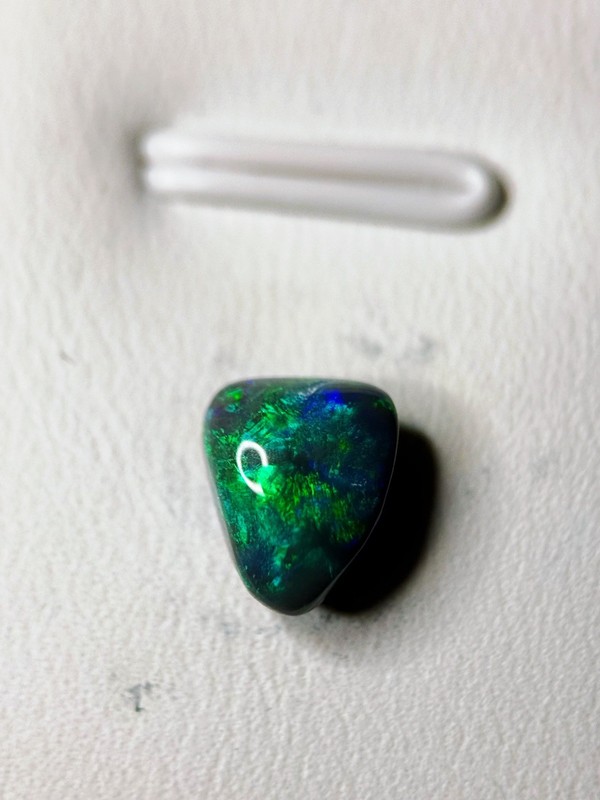 1.25ct Australian solid black opal from lightning ridge.