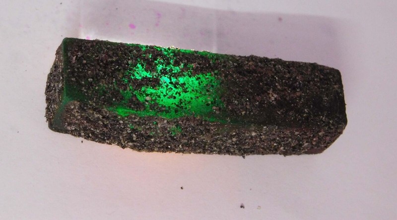 Natural GREEN 48 Carat Emerald Loose Gemstone Uncut CERTIFIED Rough Big Size