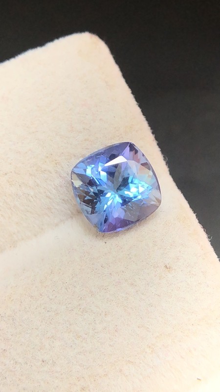Rare Tanzanite Cushion 6.6mm Magnificent Purple Blue Color Zoisite Gemstone