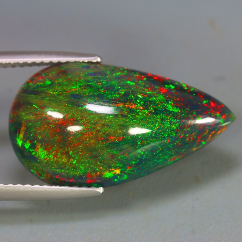 8.22 Cts_Exceptional 3D Multi Color Play_100 % Natural Solid Welo Black Opal