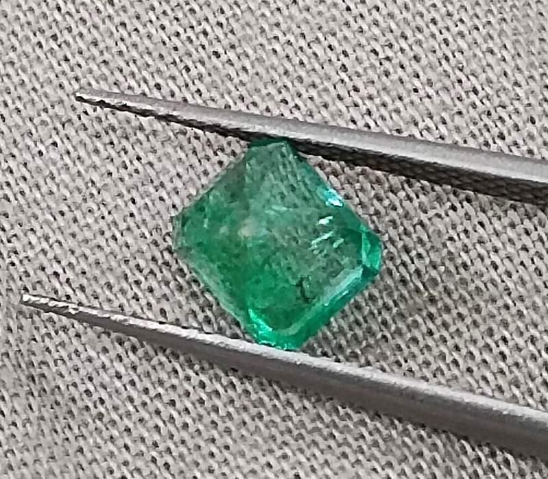 Certified 1.06ct Medium Neon Green Natural Zambian Emerald, Minor Oiled Loose Ge gallery