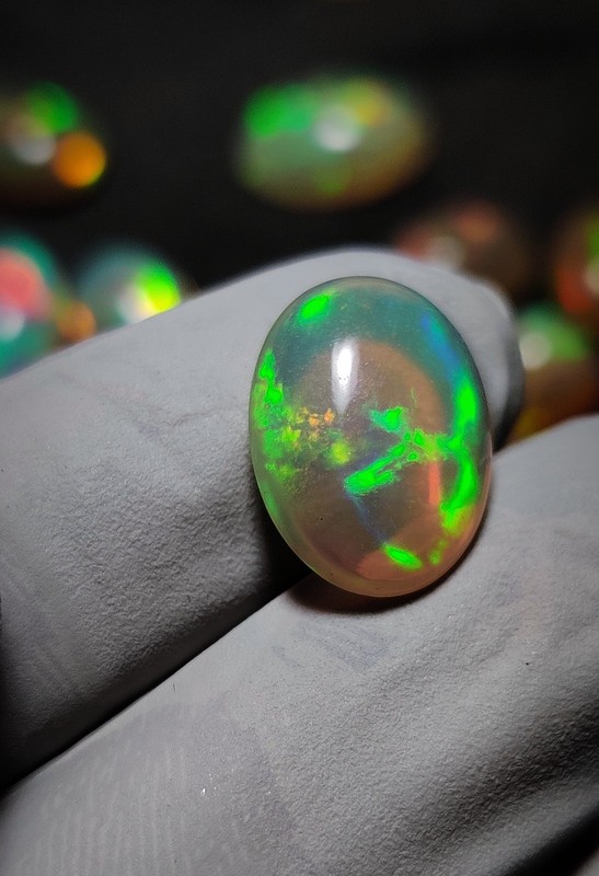4.45 ct natural ethiopian opal Cabochon AAA Floral Flash Play Of Color Gemstone