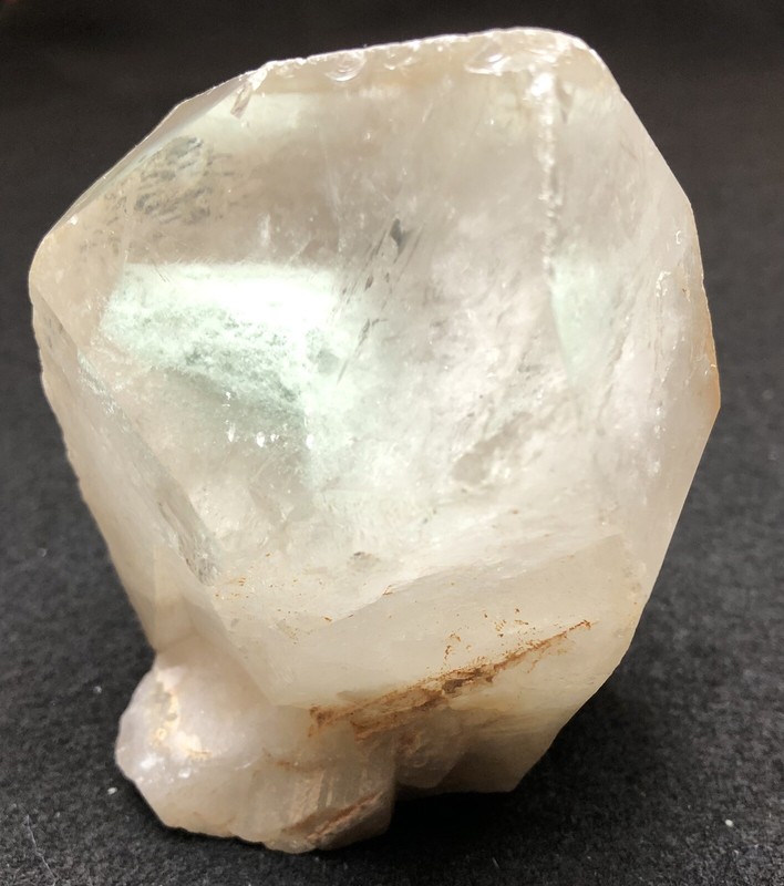 Crystal Clear Quartz 646g 120x80x70mm Terminated Points gallery