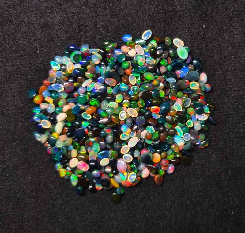Ethiopian White, Black Opal Mix Shape Cabochon Gemstone 70-80 Pcs 3-4*6 MM 10 CT gallery