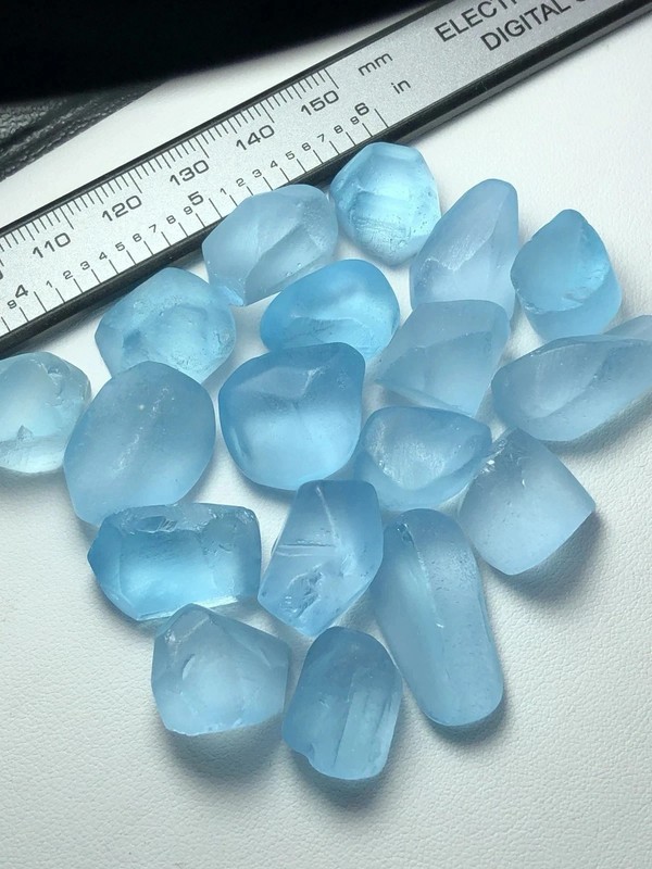 70CT/11 Piece Approx / Facet Rough Grade Swiss A+ NATURAL Blue Topaz From Brazil