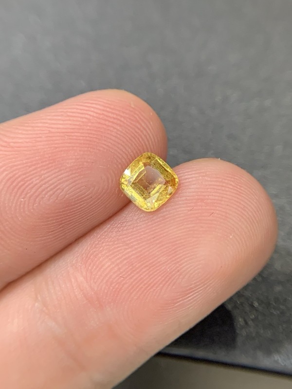 Yellow Sapphire 1.05 Ct gallery
