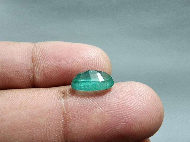Beauteous Top Zambian Green Emerald 3.15 Crt Faceted Oval Shape Loose Gemstone gallery