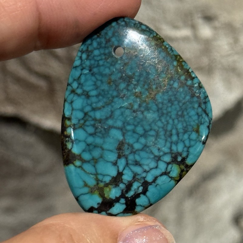 51.8ct 40x30x5.8mm Natural Teal Blue Hubei Turquoise Drilled Stone Pendant