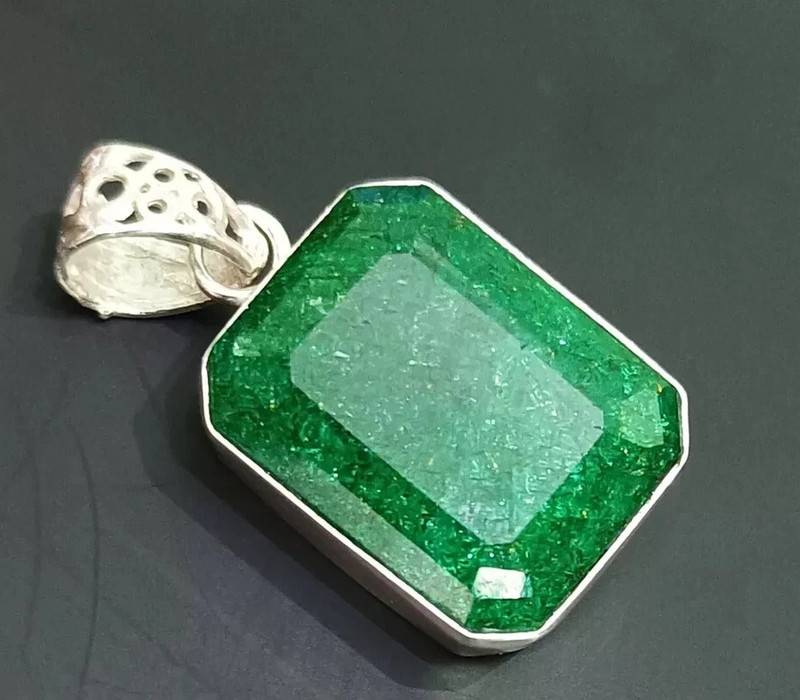 70 Ct Rare Certified Stunning Green Emerald 925 Solid Silver Pendant LT Gemstone