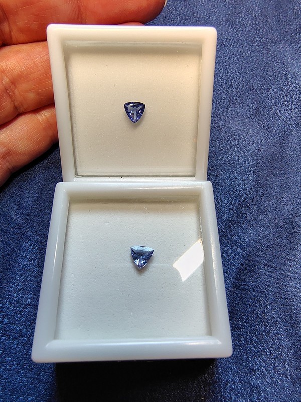 2 Set ~ Violet Tanzanite Gemstone ~ Natural Trillion loose Gemstone .30Ct 5x5mm