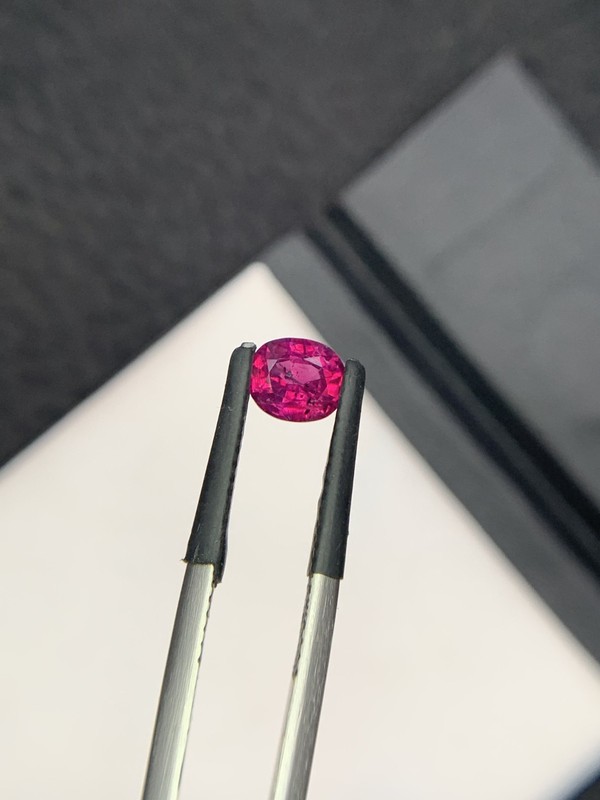 0.98 Ct Natural Ruby Oval Shape Loose Gemstone From Kashmir Pakistan gallery