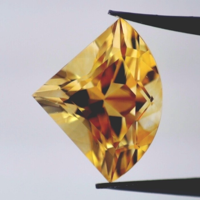GOLDEN CITRINE 15 x 12 MM BOAT CUT ALL NATURAL F-601