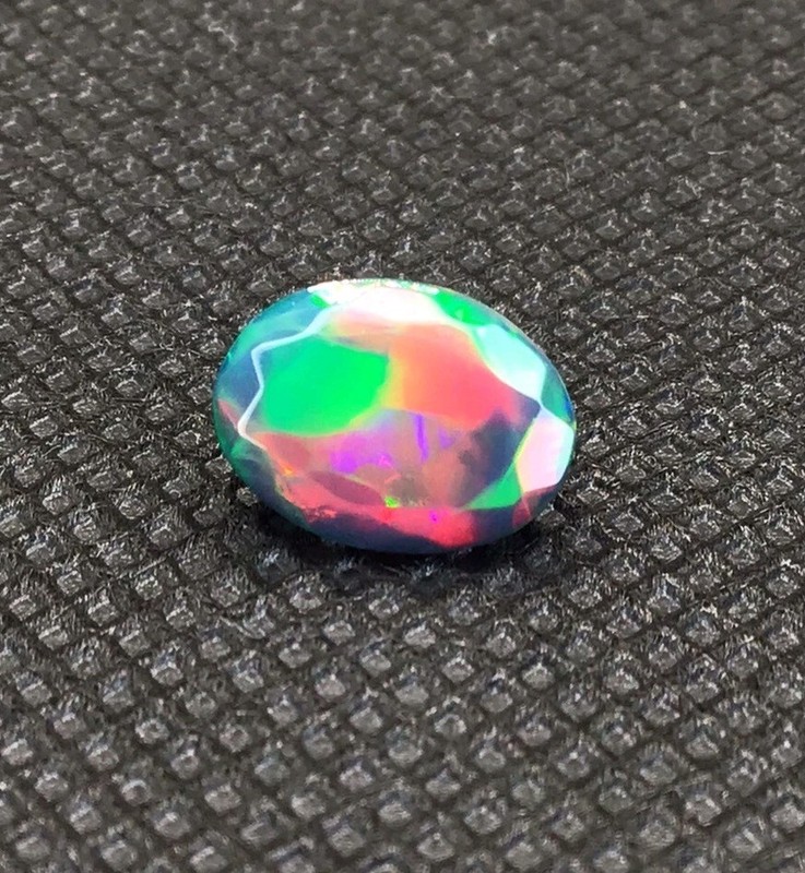 1.75ct Natural Black Opal Oval Cut – Bright Multicolour Fire Clean Stone 9.40mm✨