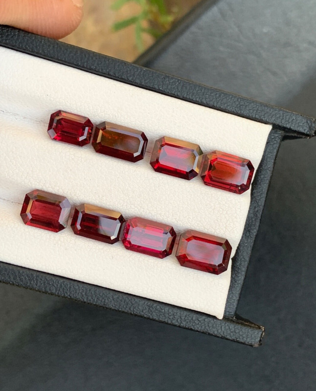 17CT Vivid Red Garnet Lot 7mm To 9mm Size Emerald Cut Best For Making Jewlery