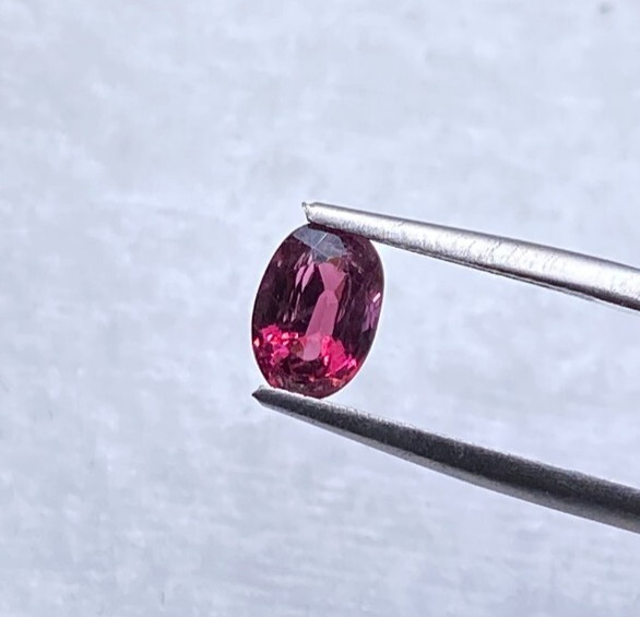 1.10 CTS, SPINEL, UNTREATED CHERRY RED OVAL CUT, 8 X 5.7 MM BURMA gallery