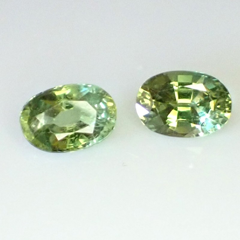 1.37 cts Oval 6.1 x 4.2 mm Green-Yellow Natural Australian Parti Sapphire, Qty 2