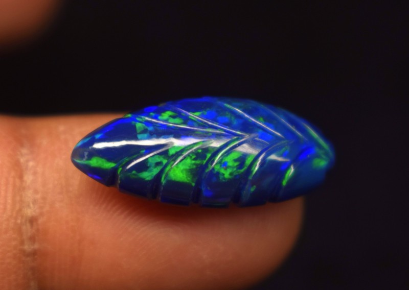 Ethiopian Black Opal, Smoked 5.5 Ct Welo Opal for Jewelry Making 22×9.2×6.3 mm
