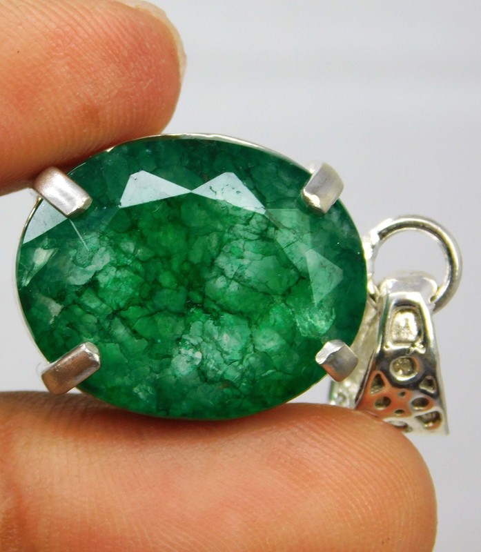 Certified 31.85 Ct Natural Green Emerald Loose Gem 925 Sterling Silver Pendant