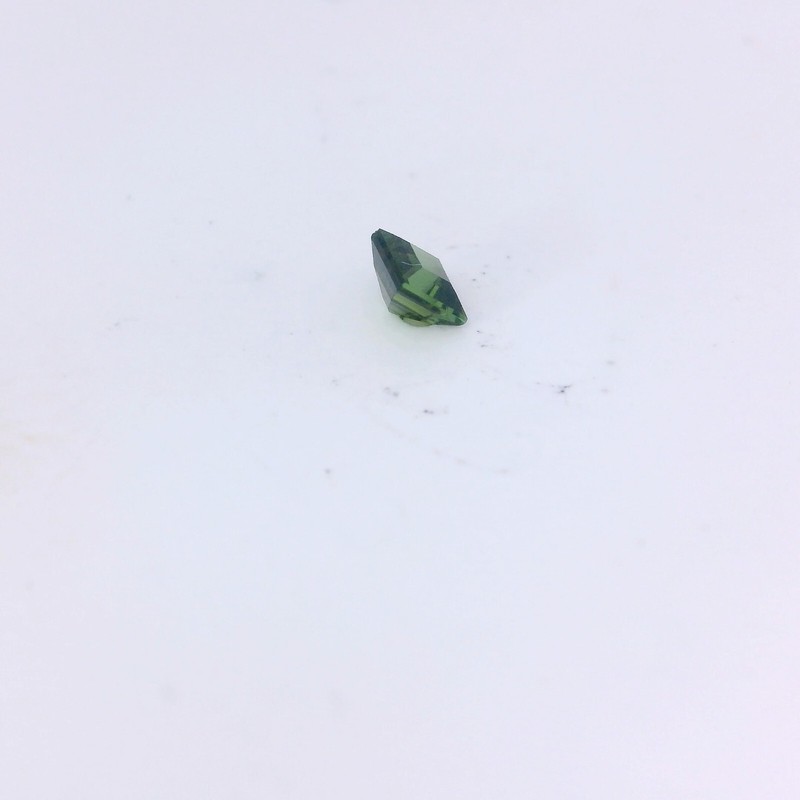 0.17ct Loose Princess Cut Olive Green Peridot Gemstone 3 x 3mm gallery