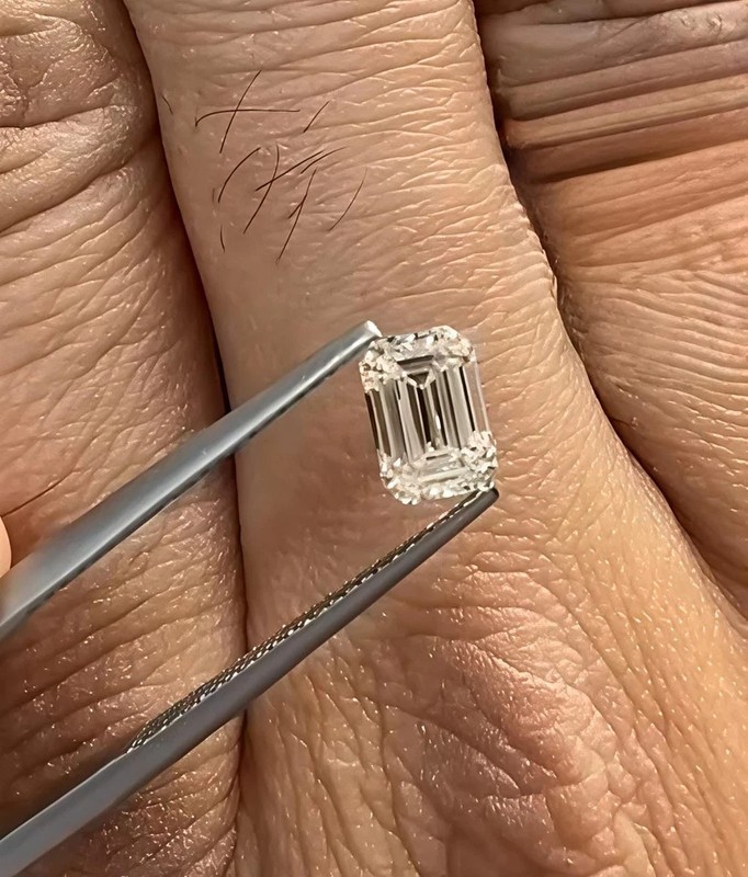 2 CT Emerald Cut VVS1 Lab Grown Diamond Premium Quality gemstone 6x8 mm +Gift gallery