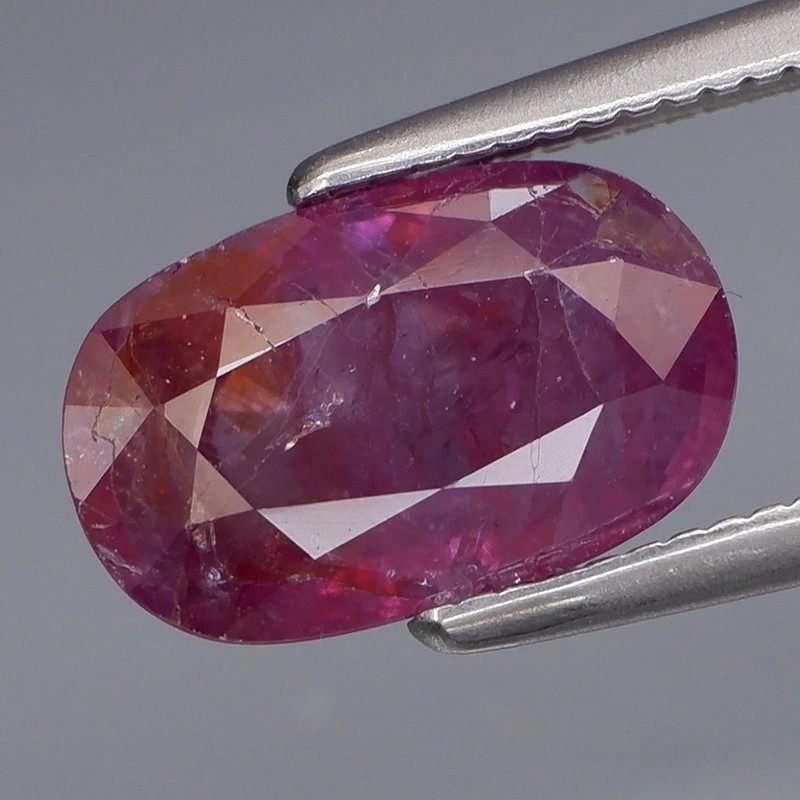 2.28 Ct Natural Purple-Pink Sapphire Tanzania Unheated Oval Shape Loose Gemstone