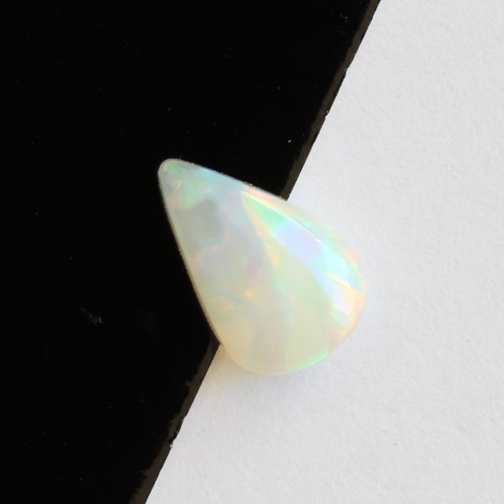 0.66ct 8.9 x 5 pear Australian opal natural solid white / light opal loose stone gallery