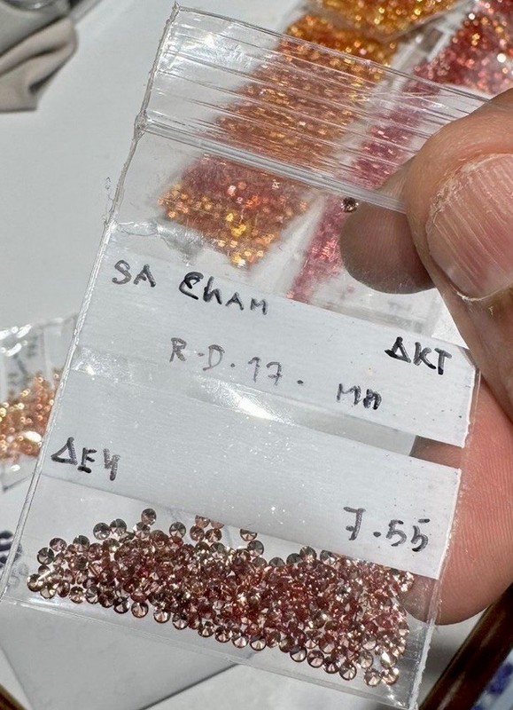 1.7mm 100 Pieces Round 100% Natural Padparadscha Sapphire