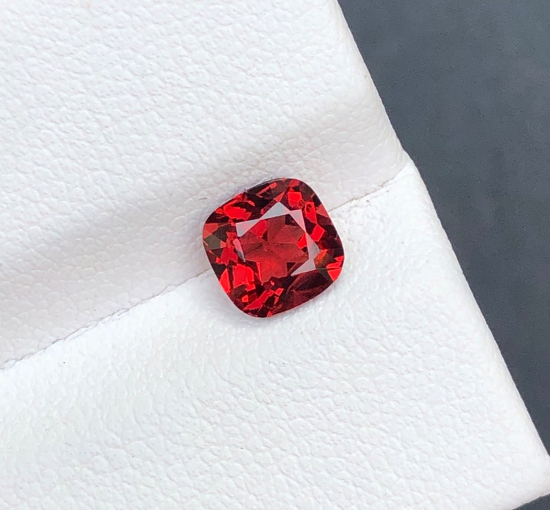 Natural 1..25 CT Red Rhodolite Garnet Cushion Cut Loose Gemstone from Africa