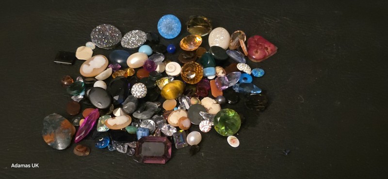 513 Ct Mixed Lot of Natural and synthetic Gemstones . gallery
