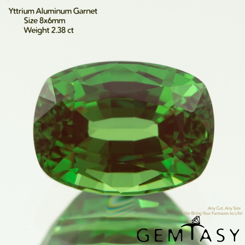 Cut stone – Yttrium Aluminum Garnet Green-Red lab grown, Cushion 8x6mm 2.38ct