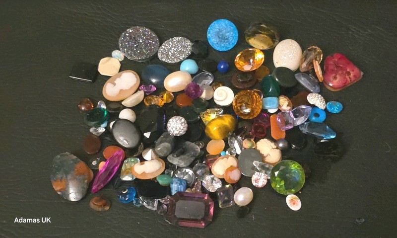 513 Ct Mixed Lot of Natural and synthetic Gemstones . gallery