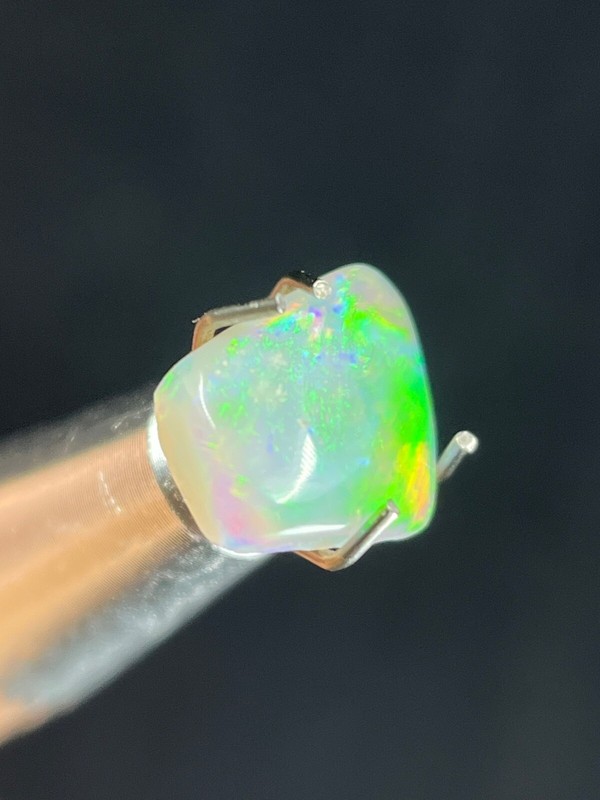 Australian Opal - Lightning Ridge - 0.9C - Natural - Solid Light N9 Opal - #093 gallery