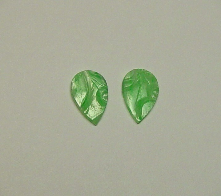 GENUINE JADEITE LOOSE STONE 2 NATURAL APPLE GREEN CARVED PEAR SHAPE LEAF DESIGN gallery