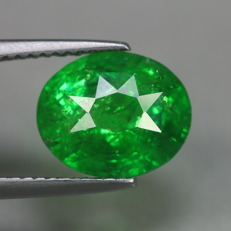4.26 Cts_AIG Certified_100 % Natural Unheated VIVID Green TSAVORITE Garnet gallery