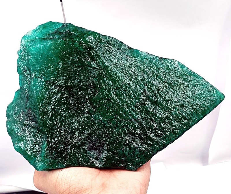 DYED 2000.00 Carat Attractive Green Emerald Rough Certified Loose Gemstone gallery