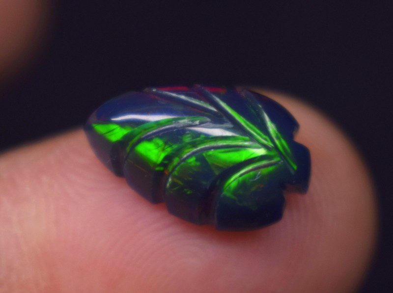 2.7 Cts Natural Earth Mined Ethiopian Opal leaf Shape Carving13.4x8x6.5 mm