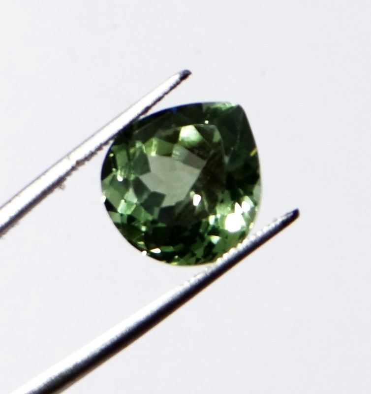 13.00 Cts Natural Olive-Green Peridot Pear Cut Pak Loose Gemstone Certified gallery