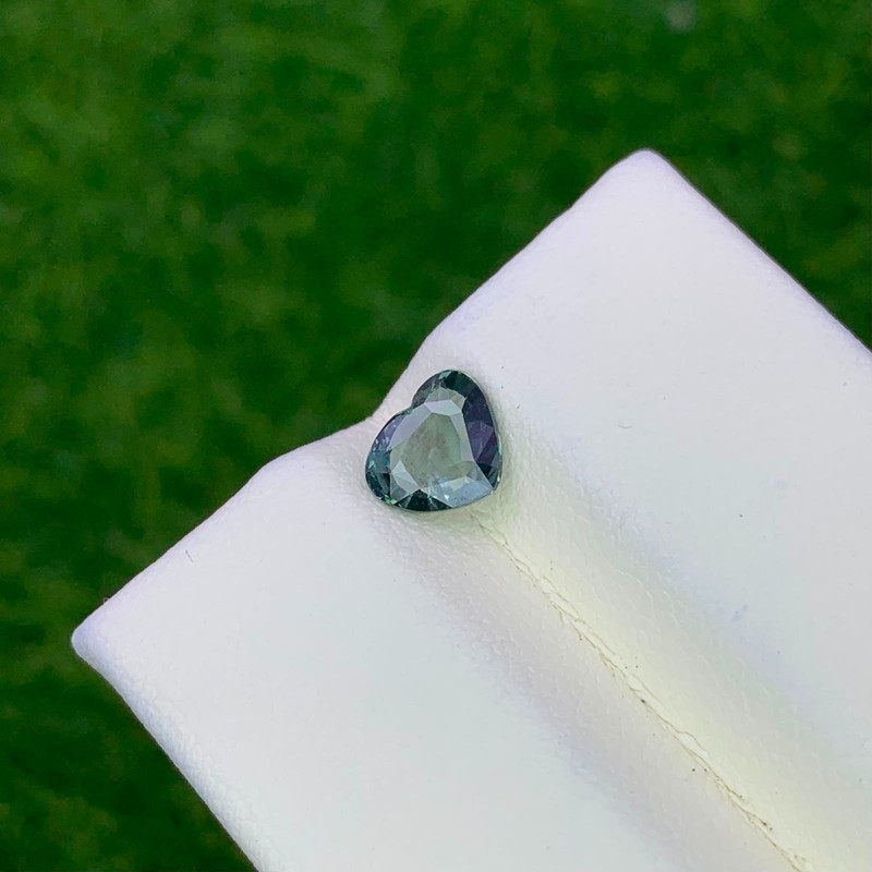 Natural Green Sapphire 1.05 Cts Heart Cut SI Loose Collector Gemstone Madagascar gallery